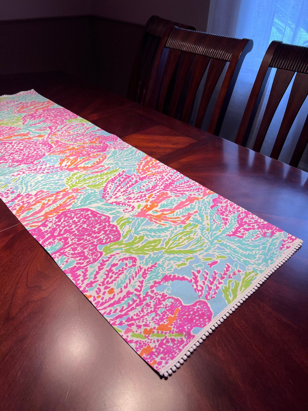 Room Décor Quality Lined Table Runner, Dresser Runner, Palm Beach Style