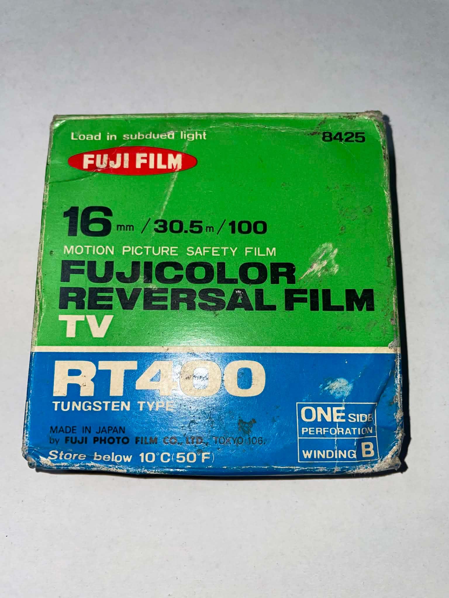 フジカラー　REVERSAL FILM RT125 16mm フィルム　セット Tungsten Fujicolor REVERSAL FILM RT400 16mm Film Set New Open Box