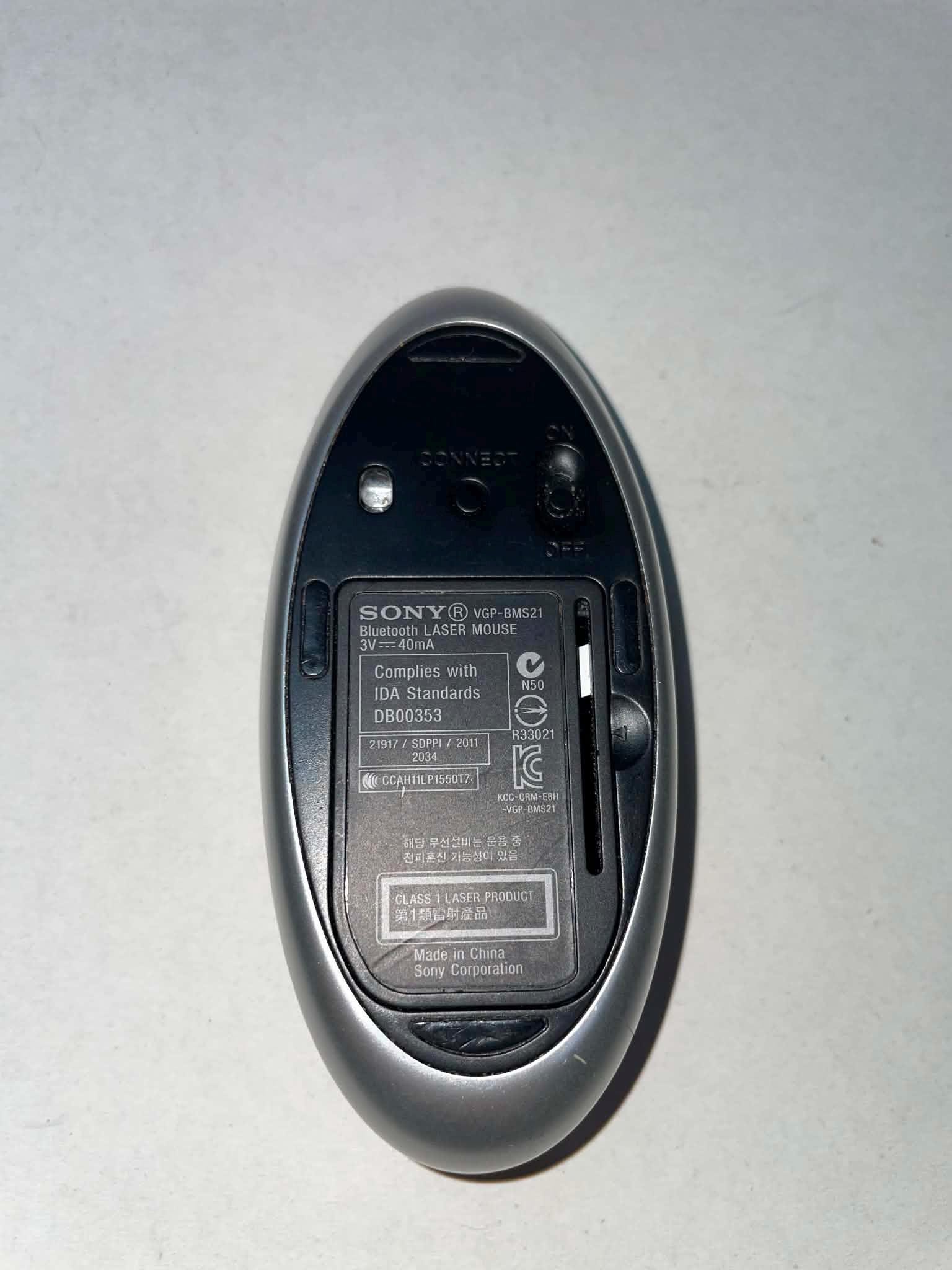 Sony VGP-BMS21 Bluetooth Laser Mouse Genuine Retro Rare 2012 Gray