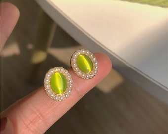 Green Opal Stud Earrings, Pearl Stud Earrings, Jade Earrings, Boho Bridal Earrings,  Vintage Emerald Green Earrings, Retro 80s Earrings