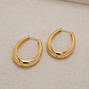 18K gold earrings | Oval gold hoops | Minimalist 18k Gold simple earrings | 1 pair | Hypoallergenic