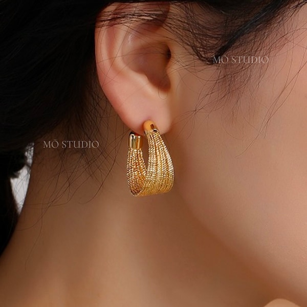 Chunky oversized Gold Hoop Earrings, Statement Stud Hoop Earrings, Retro Vintage Gold Hoops, Bold Minimalist Stud Earrings,Art Deco Earrings