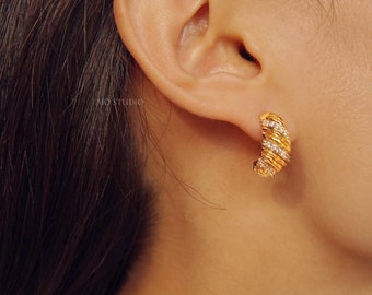 Chunky 18K Gold CZ Teardrop Earrings, Small Zircon Pave Hoop Earrings, Statement Huggie Hoop Earring, Thick Gold Huggie Earring,Dimond Hoops