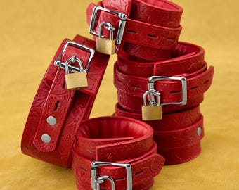 Conjunto de sujeción de cuero rojo para bondage, esposas, tobilleras, collar y correa, regalo de aniversario para parejas.