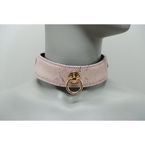 Pink leather collar choker and O ring,Snakeskin decorative pattern,Personalized collar