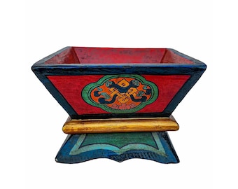 Handgjord tibetansk rökelsekar i trä: Traditionell färgfinish (15 cm)