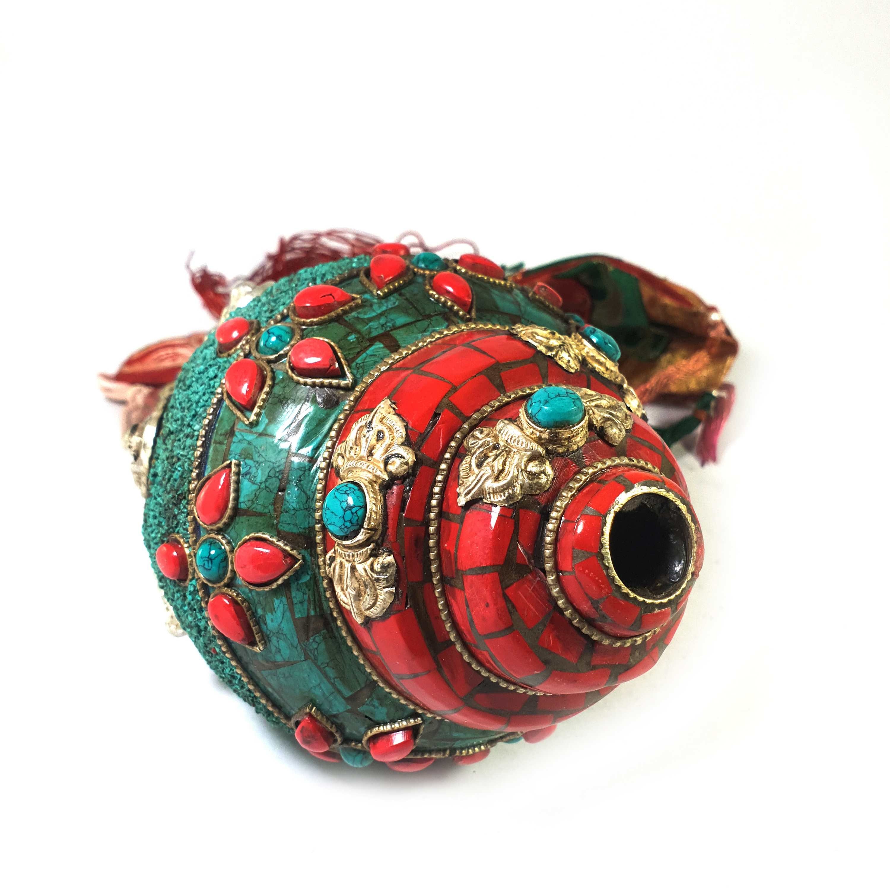 Hum Shell Conch Shell With Om Mani Padme Hum, Stone and Metal Setting, With ...