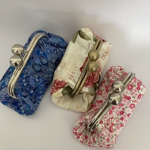 Big bobble clasp purse