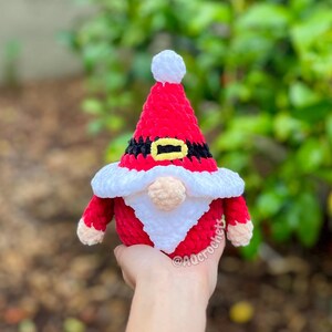 no sew crochet pattern, no sew christmas gnome crochet pattern, amigurumi gnome pattern, gnome crochet pattern, cute gnome pattern, christmas tree gnome plushie, santa claus gnome pattern, elf gnome pattern, no sew christmas
