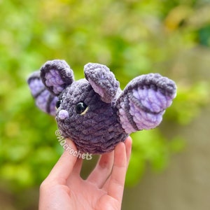 bat crochet pattern, amigurumi bat crochet pattern, no sew bat, no sew bat crochet pattern, halloween crochet pattern, no sew halloween pattern, cute halloween pattern, chonky bat crochet pattern
