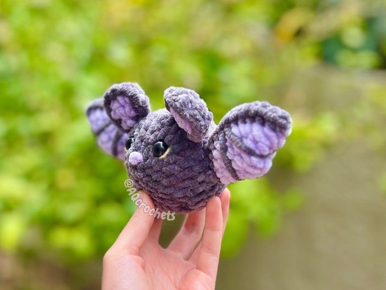 bat crochet pattern, amigurumi bat crochet pattern, no sew bat, no sew bat crochet pattern, halloween crochet pattern, no sew halloween pattern, cute halloween pattern, chonky bat crochet pattern