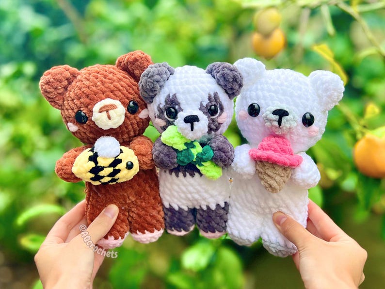 bear crochet pattern, amigurumi bear, panda crochet pattern, amigurumi panda, polar bear crochet pattern, amigurumi panda bear, low sew crochet pattern, bears holding things crochet pattern, crochet bear holding bee, crochet panda holding bamboo, crochet polar bear holding ice cream, cute bear pattern