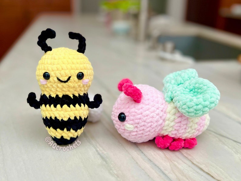 no sew bugs crochet pattern, amigurumi bee, crochet bee, no sew crochet pattern, bug amigurumi, bee crochet pattern, strawberry bee crochet pattern, no sew bee crochet pattern, summer crochet pattern, crochet market makes