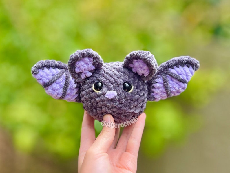 bat crochet pattern, amigurumi bat crochet pattern, no sew bat, no sew bat crochet pattern, halloween crochet pattern, no sew halloween pattern, cute halloween pattern, chonky bat crochet pattern