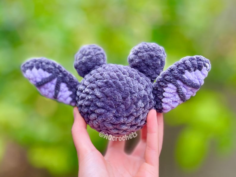 bat crochet pattern, amigurumi bat crochet pattern, no sew bat, no sew bat crochet pattern, halloween crochet pattern, no sew halloween pattern, cute halloween pattern, chonky bat crochet pattern