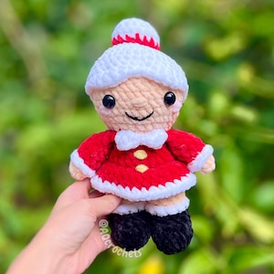 santa crochet pattern, christmas crochet pattern, holiday crochet pattern, christmas plush, crochet santa, crochet christmas pattern, cute christmas, xmas crochet pattern, crochet xmas, mrs. claus crochet pattern, amigurumi santa
