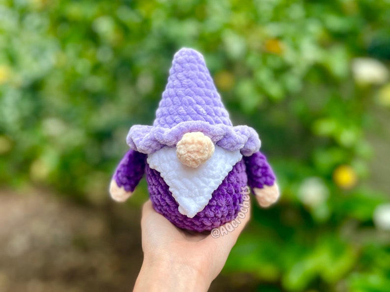 no sew crochet pattern, no sew gnome crochet pattern, amigurumi gnome pattern, gnome crochet pattern, cute gnome pattern, summer crochet pattern, spring crochet pattern, gnome plushi