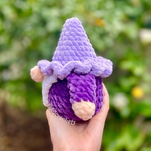 no sew crochet pattern, no sew gnome crochet pattern, amigurumi gnome pattern, gnome crochet pattern, cute gnome pattern, summer crochet pattern, spring crochet pattern, gnome plushi