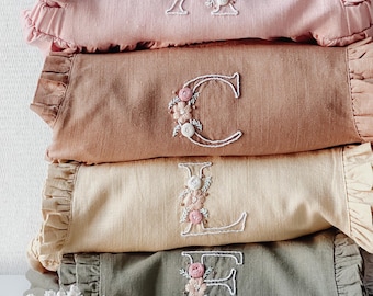 Girls Personalized Linen Dress. Hand emboridered Monogram. Toddler floral initial. Embroidery leters