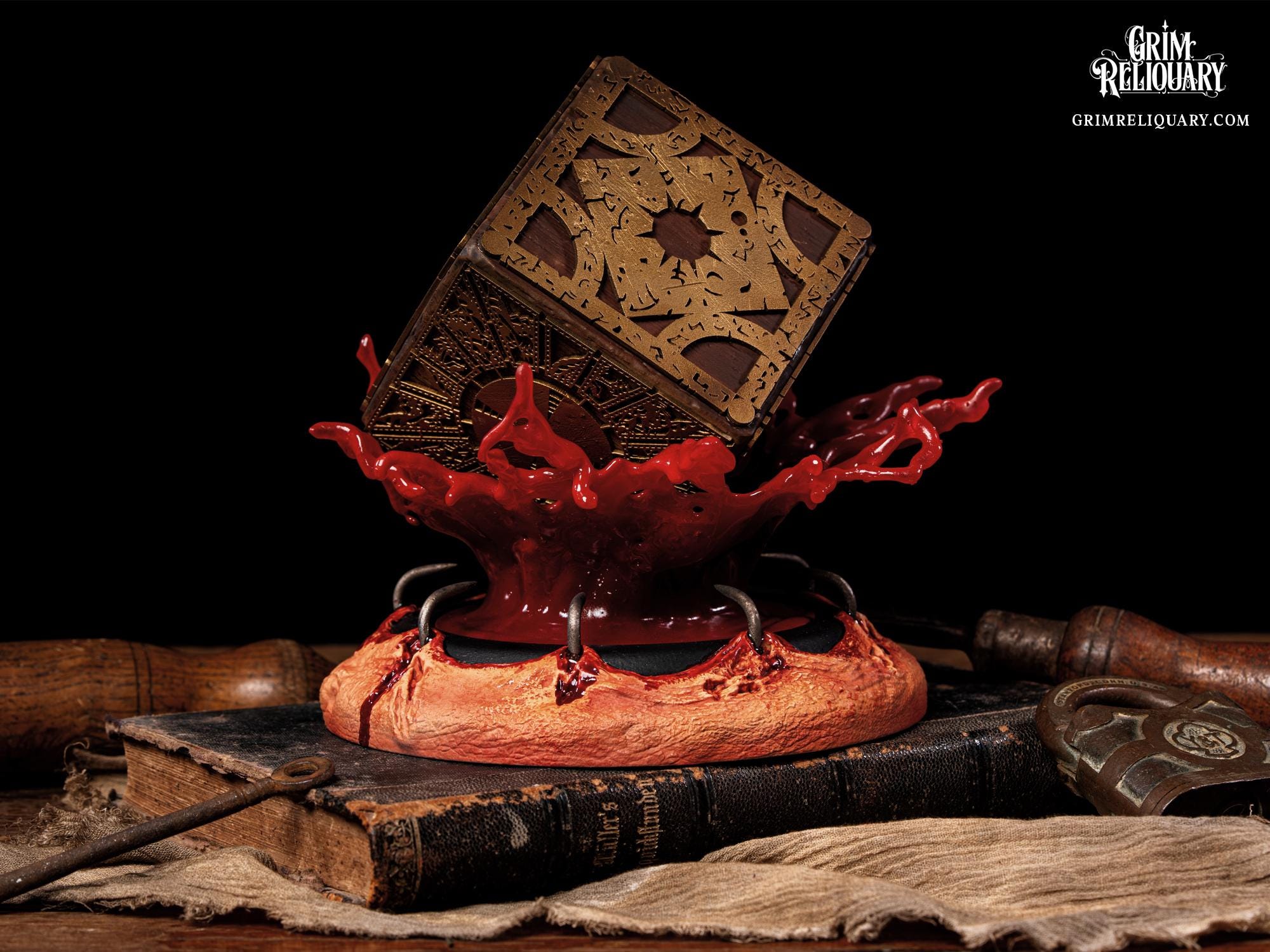 オブジェＢＯＸ Lament Configuration Replica - Etsy