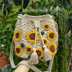 Crochet Sunflower Bag, Sunflower Shoulder Bag,  Knitted Bag for Women, Handmade Bag Gift, Bag for Lady