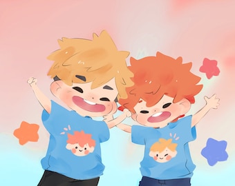 Pode incluir: Duas crianças de desenho animado vestindo camisetas azuis com rostos de desenho animado. As crianças estão sorrindo e têm os braços levantados no ar. O fundo é um degradado suave rosa e azul com estrelas brancas.