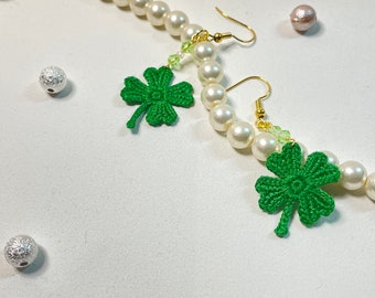 Kolczyki koniczyny, Miniatura/Mikro szydełkowanie, Ręcznie robione/Ręcznie składane, 100% bawełniana nić/Złocone okucia