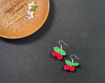 Mikro kolczyki szydełkowe z wiśniami