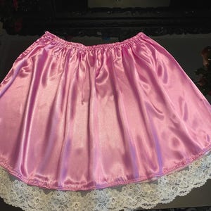 Frauen Seidiger Satin Slip/Petticoat Halber Slip, Mini Rock Unisex Sissy Schöne Violette Rosa Farbe, Taille (S/M/L/XL,)Länge 14&quot;/15&quot;/17&quot;
