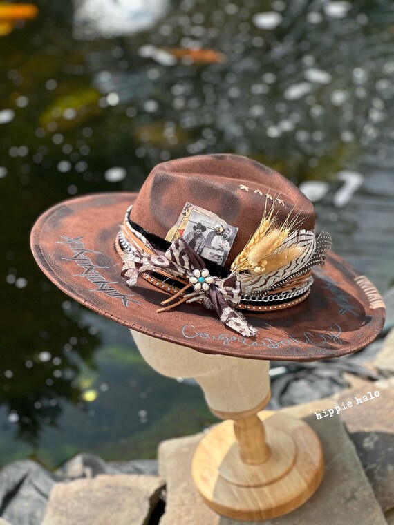 Cowgirls Don display picture 3