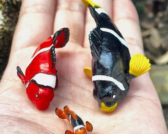 Nemo Fish Resin Figurine – Hand-Painted Mini Clownfish Sculpture, 2–15 cm Aquarium Decor