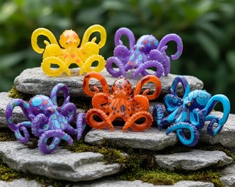 Figura de pulpo de resina, aleatoria y personalizada – Mini escultura pintada a mano, opciones de 2 a 15 cm.