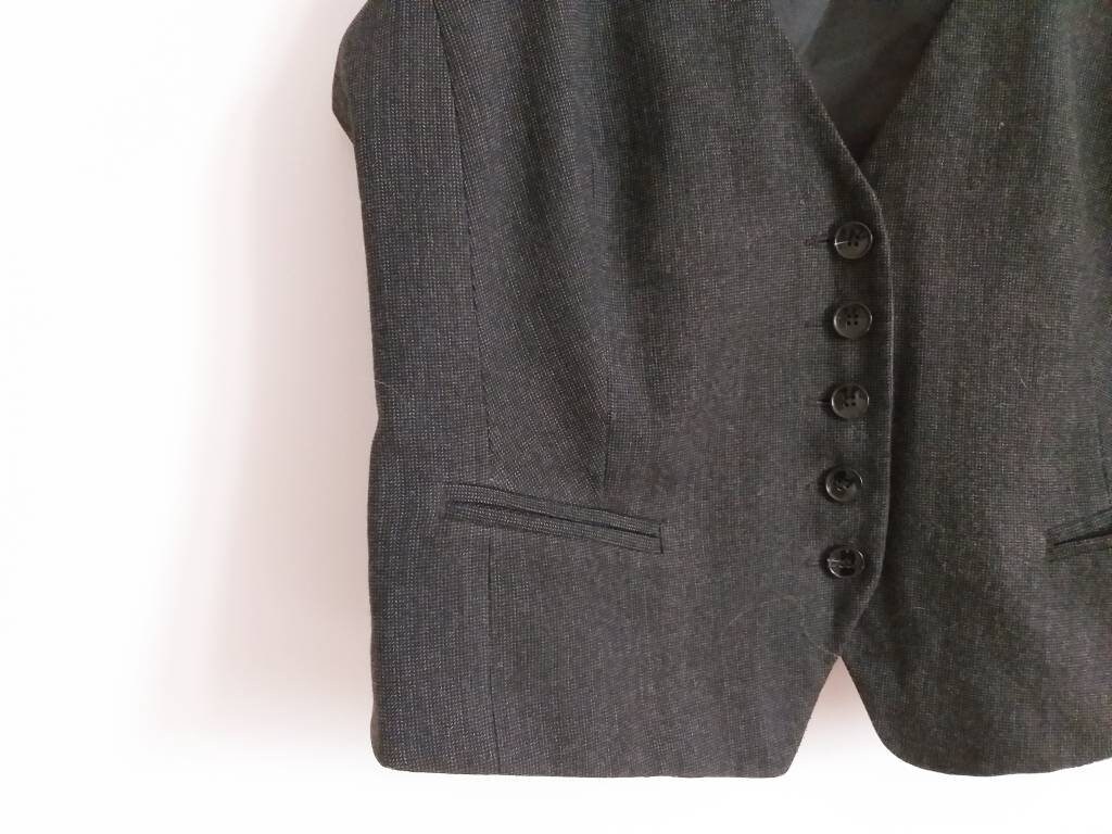 Women's Black, Extended (Longer), Full Back Vest with Inside and Outside Pockets