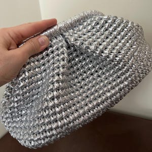 Handgefertigte Metallic Clutch: Abendtäschchen
