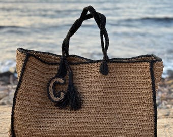 Handmade Raffia Beach Bag: Personalized Summer Tote
