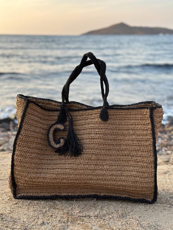 Handmade Raffia Beach Bag: Personalized Summer Tote