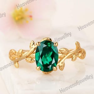 Vintage Emerald Ring, 925 Silver Engagement Ring, Green May Birthstone Gemstone Delicate Ring for Women, Anniversary Valentine Gift for Her