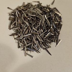 chiodi vecchi forgiati a mano del XIX-XX secolo 100g 13 mm