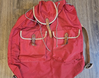 red backpack from the 80s made in DDR cover, old, vintage, backpack, backpack, vintage backpack, GDR, vintage backpack, backpack red