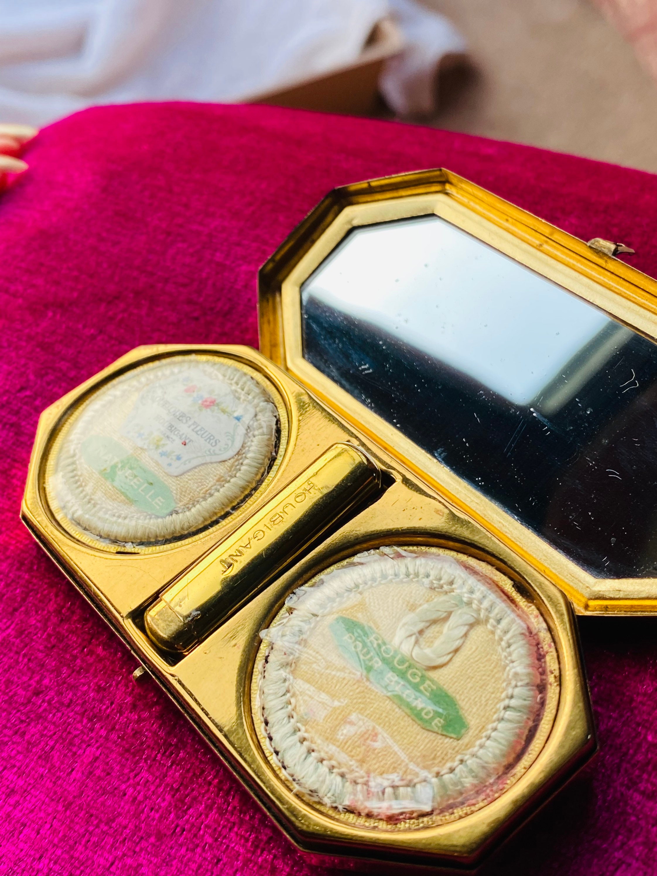 VERY RARE Houbigant Art Deco Vintage Mirror Compact Tiny Powder