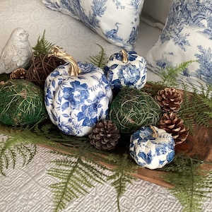 Set of 3, Blue floral chinoiserie style fall pumpkins