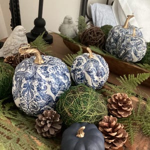 Set of 3 blue chinoiserie pumpkins