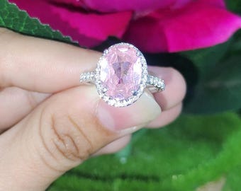 2,10 karat oval förlovningsring med rosa safir: 14 karat gult guld