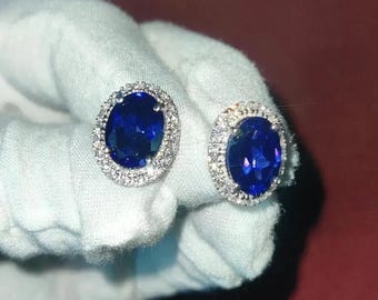 Aretes con halo de zafiro azul ovalado de 4 quilates: tanzanita creada en laboratorio, chapada en oro blanco de 14 quilates