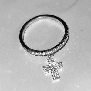Diamond Cross Ring Round Cut Simulated Diamond Engagement Ring 14K White Gold Finish 925 Sterling Silver For Anniversary Ring , Gift For Him