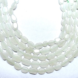 Green Aventurine Beads: 7-10mm Smooth Oval Strand