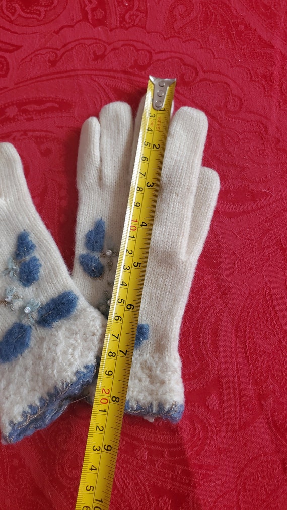 White and Blue Wool Kid Gloves - image 4