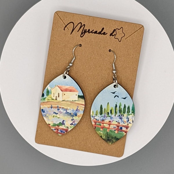 Boucles d'oreilles dépareillées, paysage de la Provence, vielle maison et champ de lavande/Paysage du Midi.