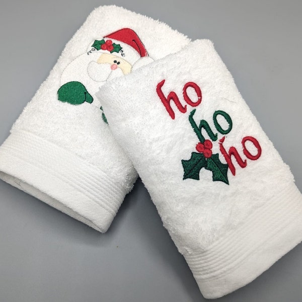 Serviette de Noel brodée / Embroidered Christmas hand towel