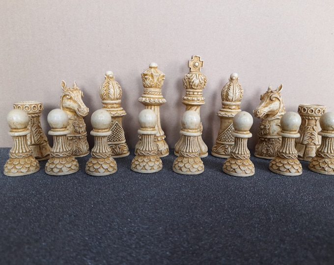 Ornate Staunton Chess set